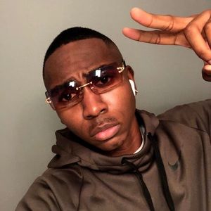 Meet your Posher, Joshua